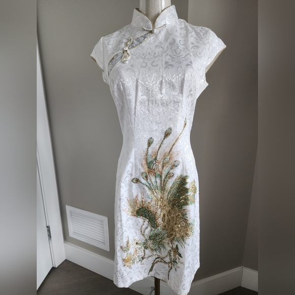 Chinese traditional QiPao, short length - Picture 10 of 12